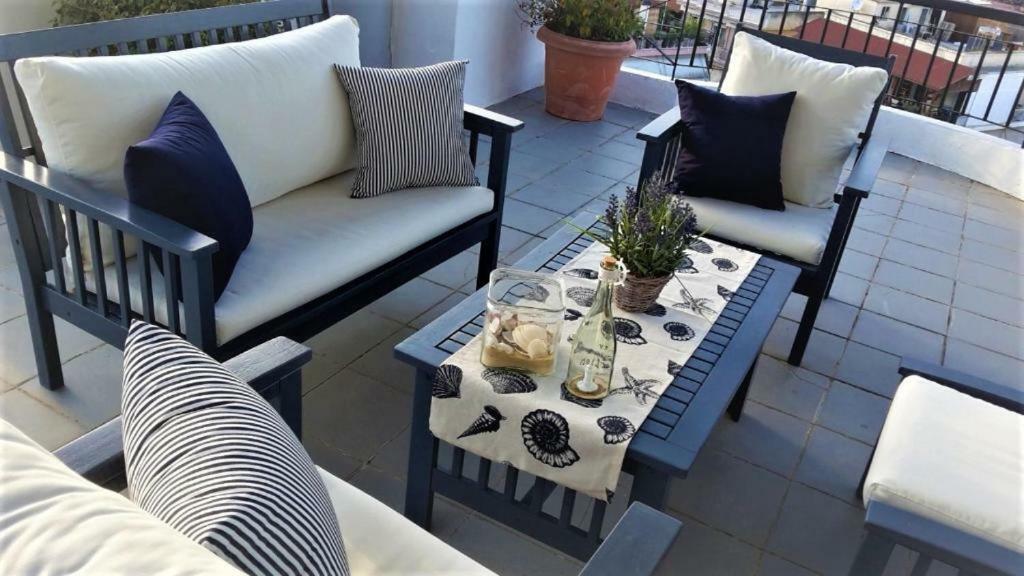 Port View Suites 2 Kavala Exterior foto